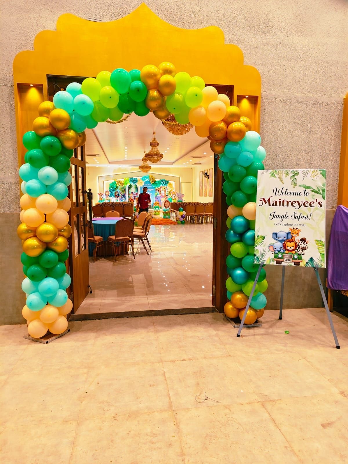 Jungle theme welcome entrance balloon arch decoration for birthday party